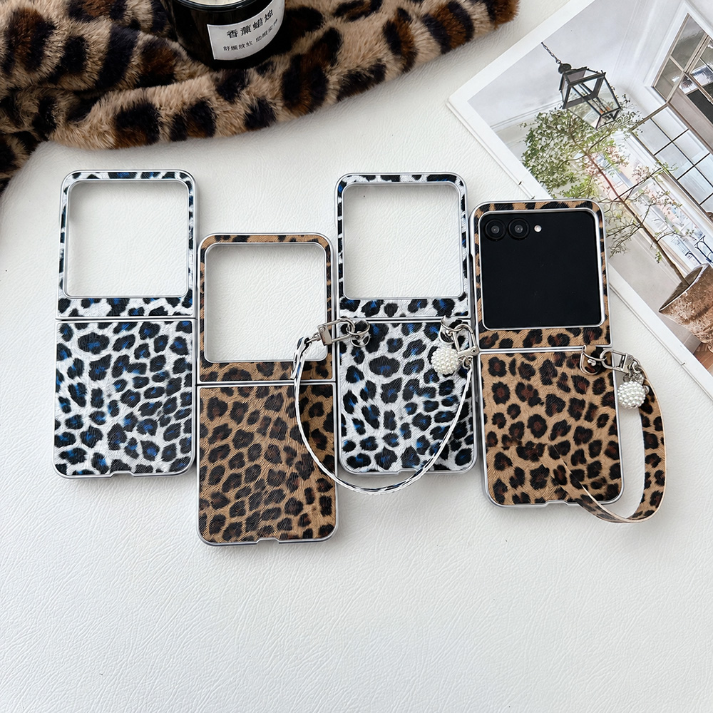 Vintage Fashion For Women - เคสโทรศัพท์พับลายเสือดาวสำหรับโมโตโรล่า ราซ 60 50 อัลตร้าพร้อมสายรัดข้อมือแบบถอดได้ฝาครอบกันกระแทกป้องกันการตกกระแทก
