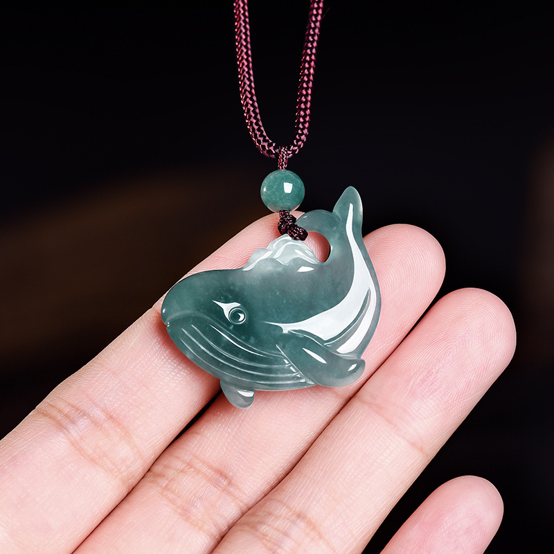 Vintage Fashion Necklace - จี้สร้อยคอหยกพม่าแท้รูปปลาวาฬ เครื่องประดับหยกแท้แกะสลัก ของขวัญอัญมณีสำหรับผู้หญิง
