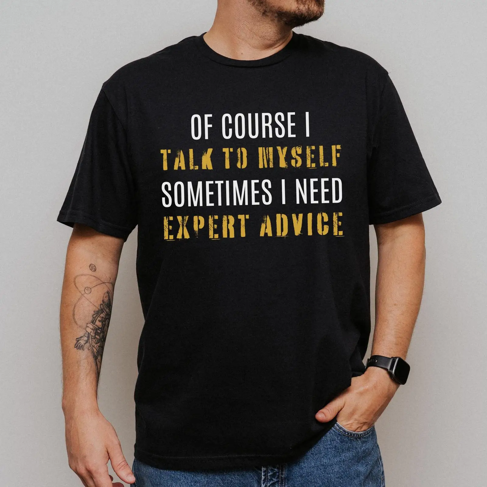 Vintage Fashion Expert - แน่นอนฉันพูดคุยกับตัวเอง ฉันต้องการคำแนะนำจากผู้เชี่ยวชาญ เสื้อยืดผู้ชายตลกขบขัน เท่ห์ ขำขัน สำหรับเขา