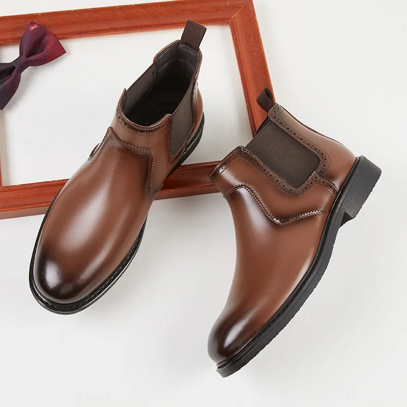 Vintage Fashion For Men - รองเท้าบูทหนังผู้ชายสไตล์วินเทจ งานแฮนด์เมดสุดหรู คอลเลคชั่นฤดูใบไม้ผลิ 2026 แฟชั่นใหม่ สไตล์อังกฤษ
